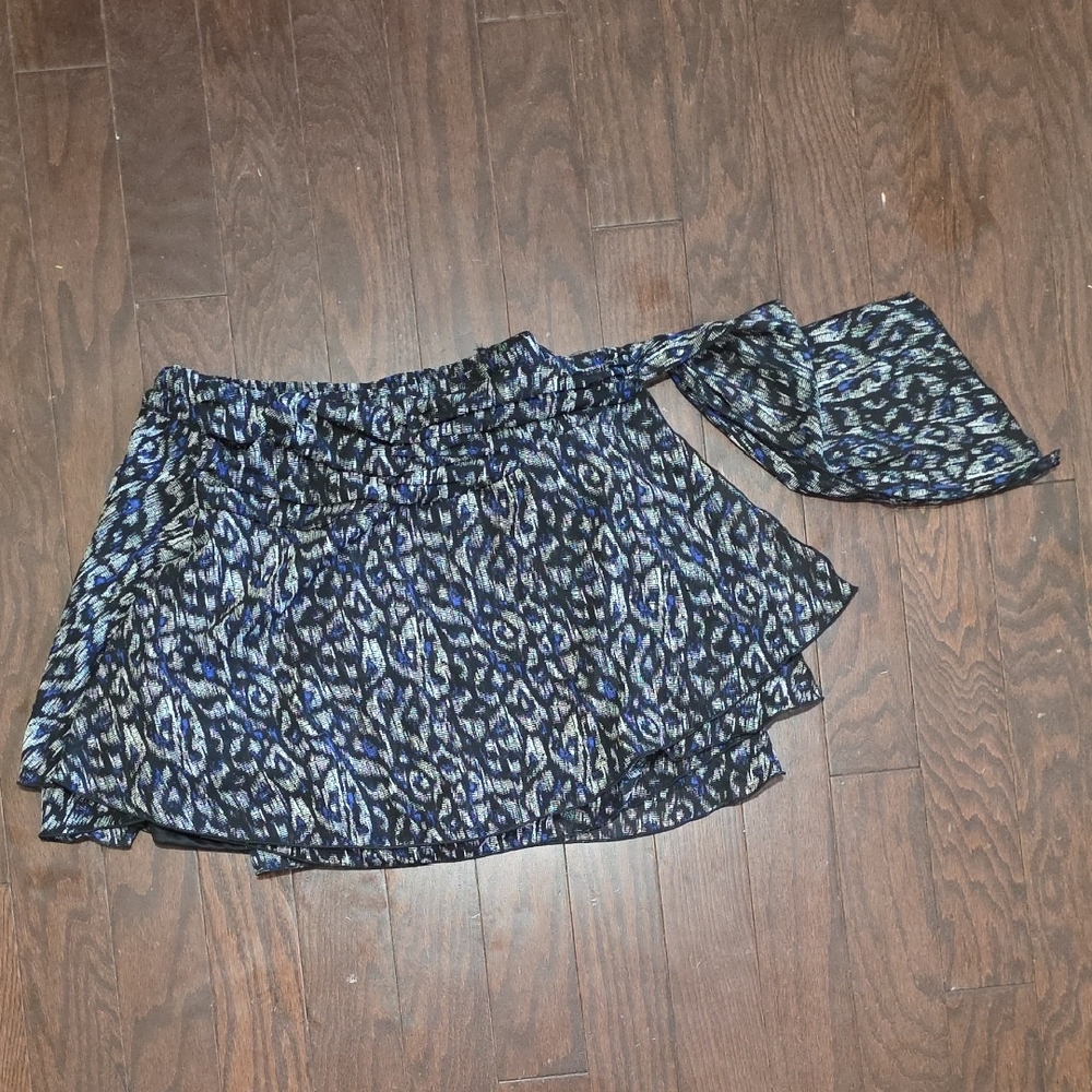Japna Asymmetrical Skirt in Blue and Black Pattern